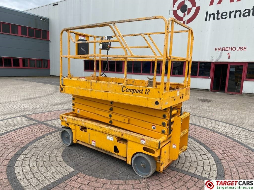 Haulotte Compact 12 Electric Scissor Work Lift 1200cm - مرفاع مقصي: صورة 4 Haulotte Compact 12 Electric Scissor Work Lift 1200cm - مرفاع مقصي: صورة 4