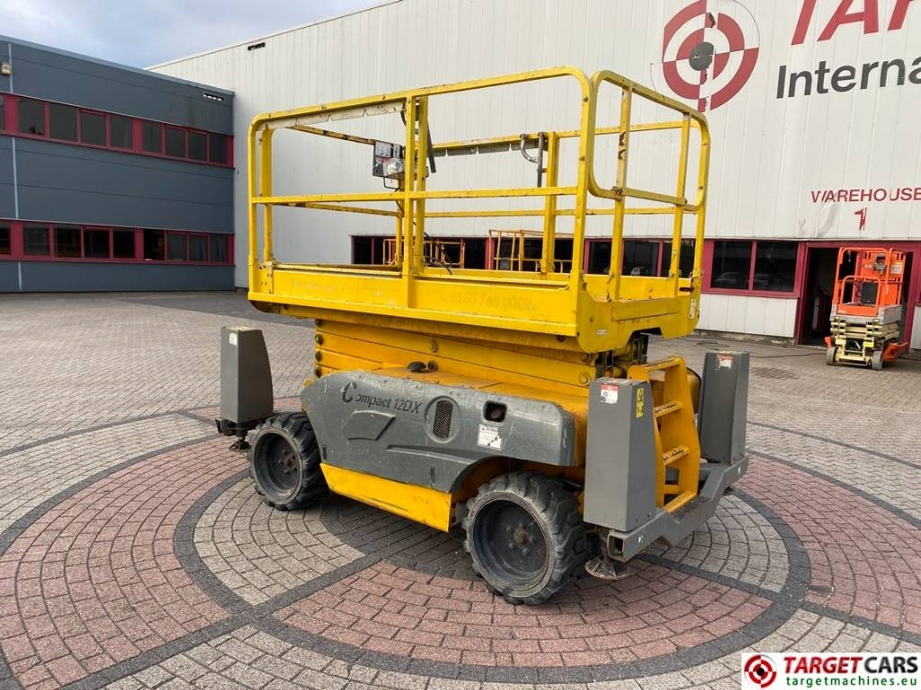 Haulotte Compact 12DX Diesel 4x4 Scissor Work Lift 1206cm - مرفاع مقصي: صورة 4 Haulotte Compact 12DX Diesel 4x4 Scissor Work Lift 1206cm - مرفاع مقصي: صورة 4