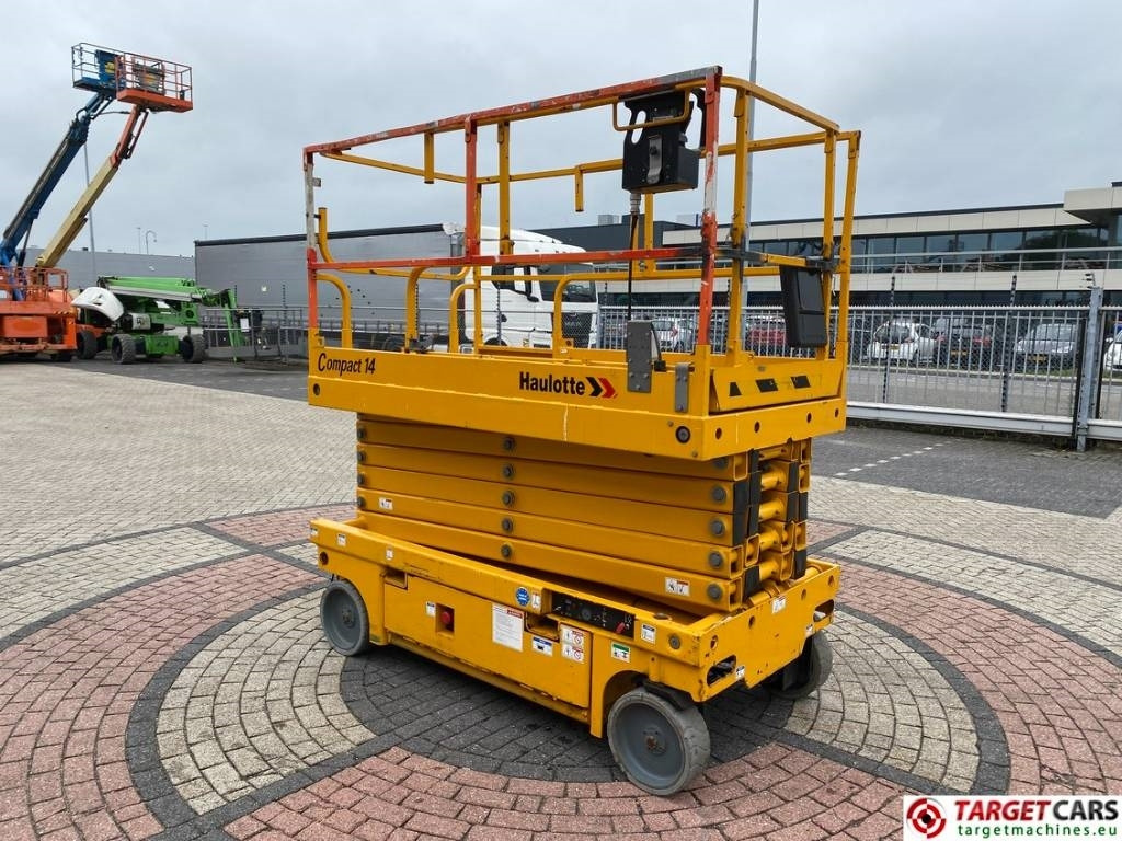 Haulotte Compact 14 Electric Scissor Work Lift 1385cm - مرفاع مقصي: صورة 2 Haulotte Compact 14 Electric Scissor Work Lift 1385cm - مرفاع مقصي: صورة 2