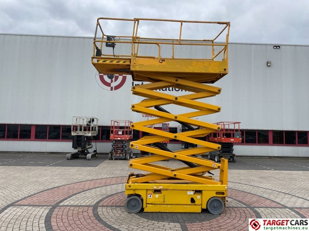 Haulotte Compact 14 Electric Scissor Work Lift 1385cm - مرفاع مقصي: صورة 5 Haulotte Compact 14 Electric Scissor Work Lift 1385cm - مرفاع مقصي: صورة 5