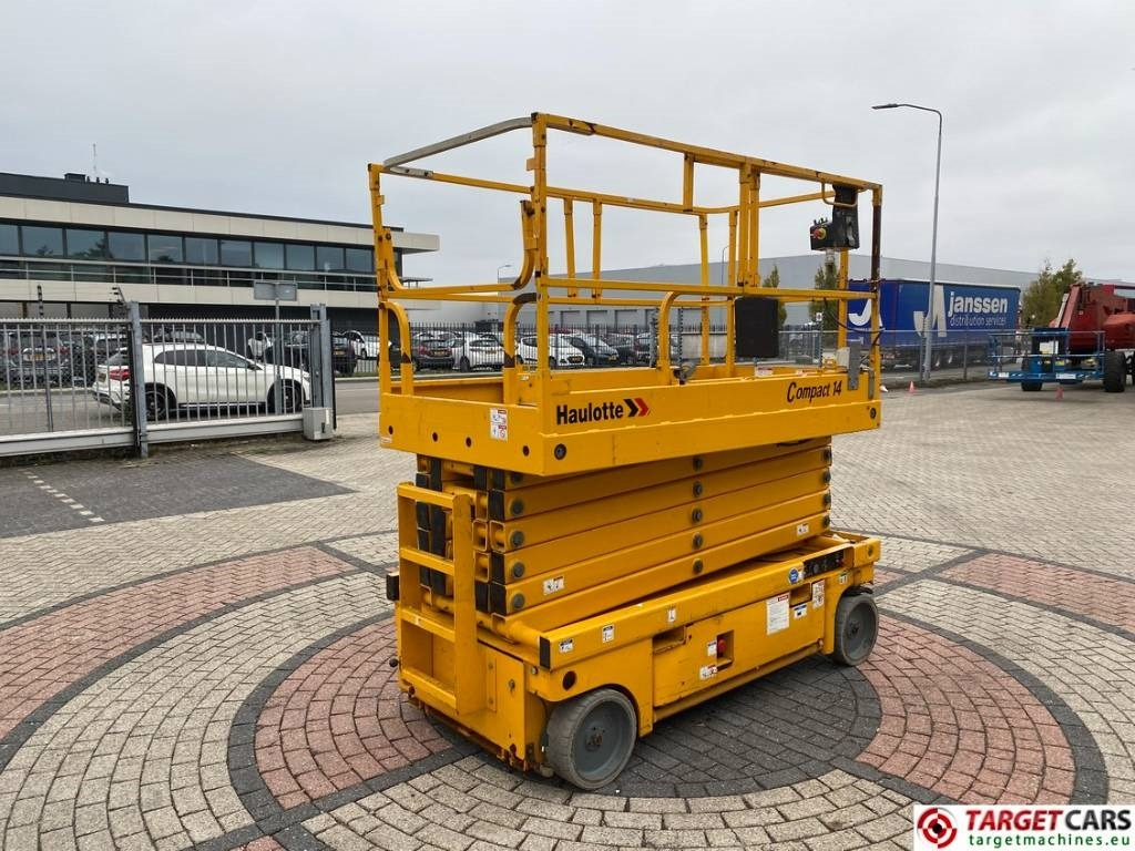Haulotte Compact 14 Electric Scissor Work Lift 1385cm - مرفاع مقصي: صورة 3 Haulotte Compact 14 Electric Scissor Work Lift 1385cm - مرفاع مقصي: صورة 3
