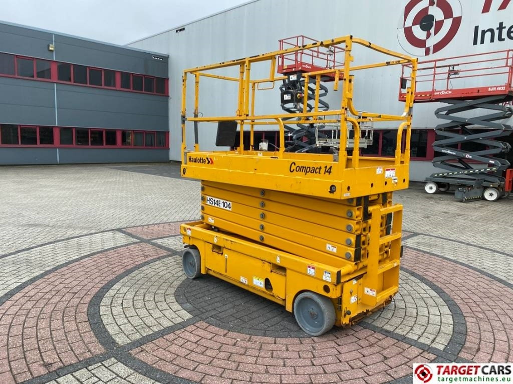 Haulotte Compact 14 Electric Scissor Work lift 1385cm - مرفاع مقصي: صورة 4 Haulotte Compact 14 Electric Scissor Work lift 1385cm - مرفاع مقصي: صورة 4