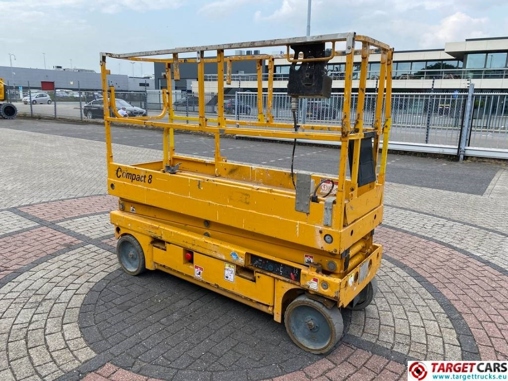Haulotte Compact 8 Electric Scissor Work Lift 818cm - مرفاع مقصي: صورة 2 Haulotte Compact 8 Electric Scissor Work Lift 818cm - مرفاع مقصي: صورة 2