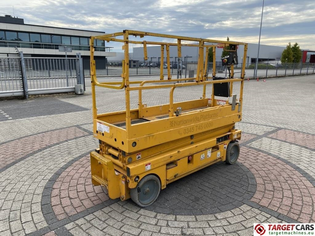 Haulotte Compact 8 Electric Scissor Work Lift 818cm - مرفاع مقصي: صورة 3 Haulotte Compact 8 Electric Scissor Work Lift 818cm - مرفاع مقصي: صورة 3