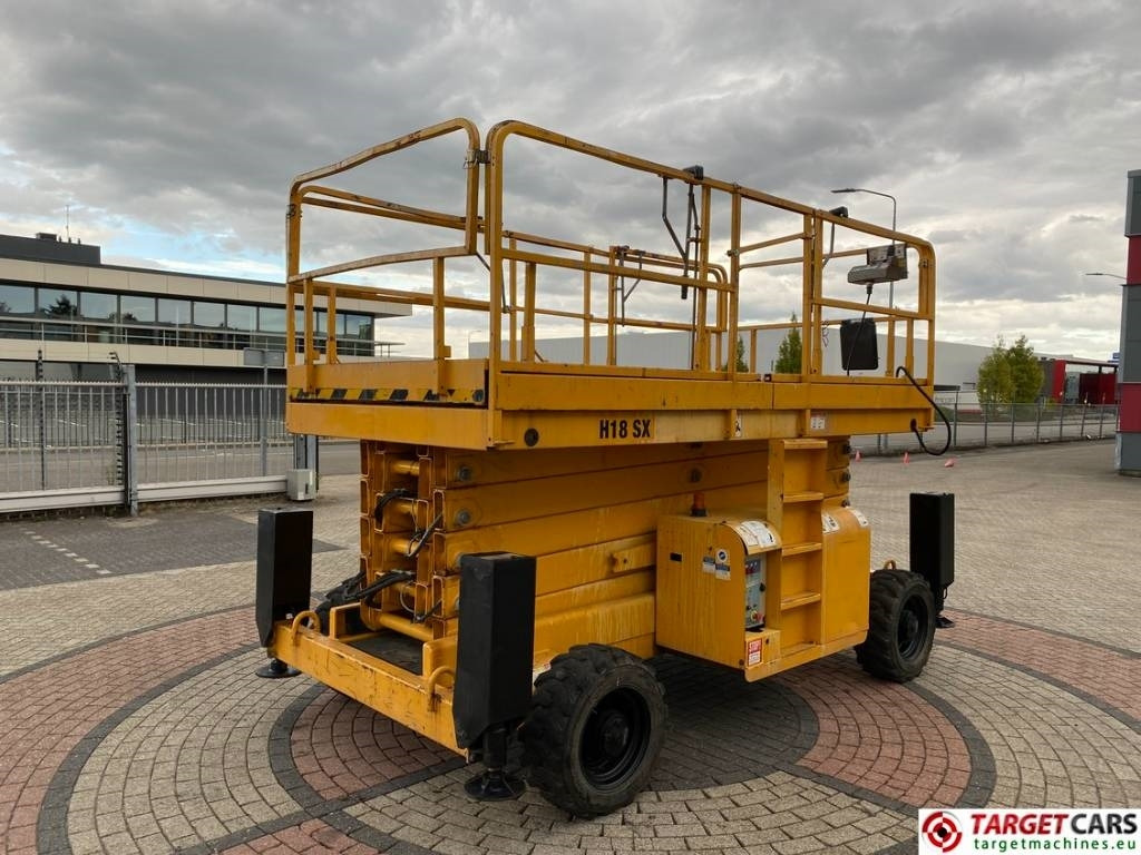 Haulotte H18SDX Diesel H18SX Scissor 4x4 Work Lift 1800cm - مرفاع مقصي: صورة 3 Haulotte H18SDX Diesel H18SX Scissor 4x4 Work Lift 1800cm - مرفاع مقصي: صورة 3