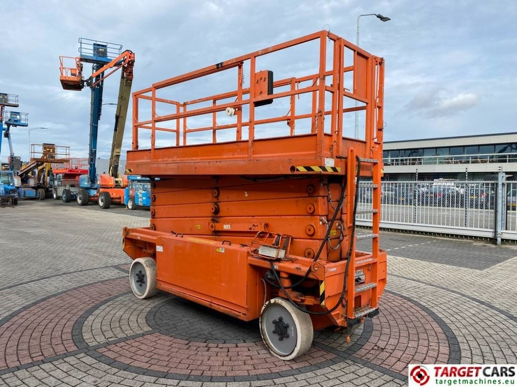 JLG 153-12 Liftlux Electric Scissor Work Lift 1730cm - مرفاع مقصي: صورة 2 JLG 153-12 Liftlux Electric Scissor Work Lift 1730cm - مرفاع مقصي: صورة 2