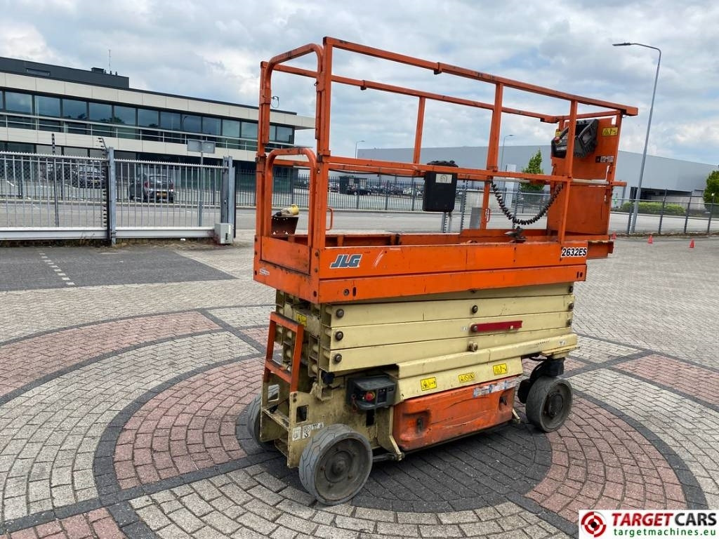 JLG 2632ES Electric Scissor Work Lift 977cm - مرفاع مقصي: صورة 3 JLG 2632ES Electric Scissor Work Lift 977cm - مرفاع مقصي: صورة 3