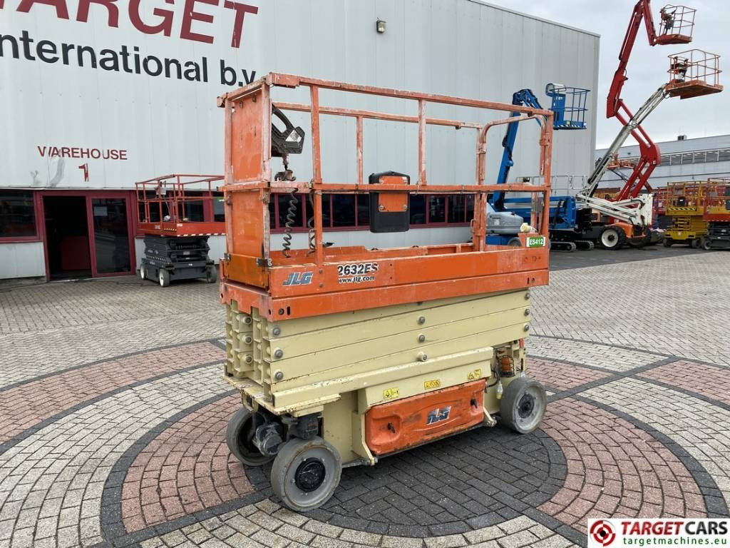 JLG 2632ES Electric Scissor Work Lift 977cm - مرفاع مقصي: صورة 1 JLG 2632ES Electric Scissor Work Lift 977cm - مرفاع مقصي: صورة 1