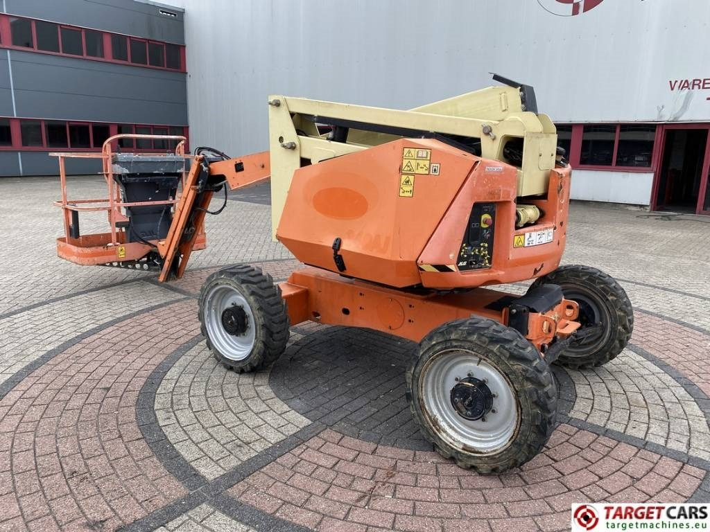 JLG 340AJ Articulated 4x4 Diesel Boom Work Lift 1233cm - مرفاع مفصلي: صورة 4 JLG 340AJ Articulated 4x4 Diesel Boom Work Lift 1233cm - مرفاع مفصلي: صورة 4