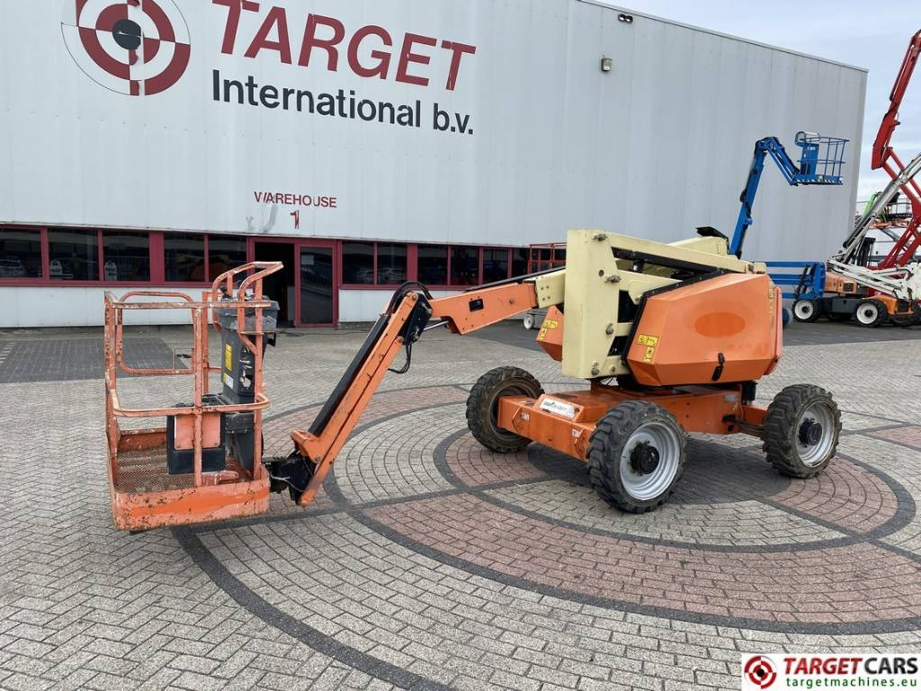 JLG 340AJ Articulated 4x4 Diesel Boom Work Lift 1233cm - مرفاع مفصلي: صورة 1 JLG 340AJ Articulated 4x4 Diesel Boom Work Lift 1233cm - مرفاع مفصلي: صورة 1