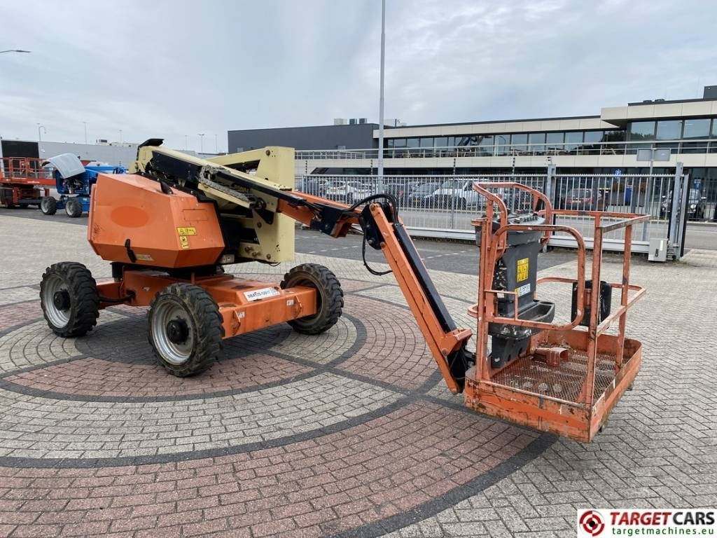JLG 340AJ Articulated 4x4 Diesel Boom Work Lift 1233cm - مرفاع مفصلي: صورة 2 JLG 340AJ Articulated 4x4 Diesel Boom Work Lift 1233cm - مرفاع مفصلي: صورة 2