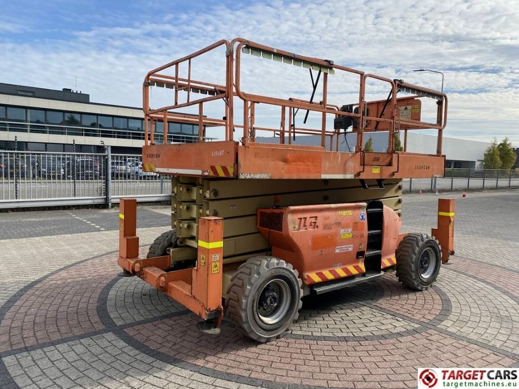 JLG 4394RT Diesel 4x4 Scissor Work Lift 1511cm - مرفاع مقصي: صورة 3 JLG 4394RT Diesel 4x4 Scissor Work Lift 1511cm - مرفاع مقصي: صورة 3