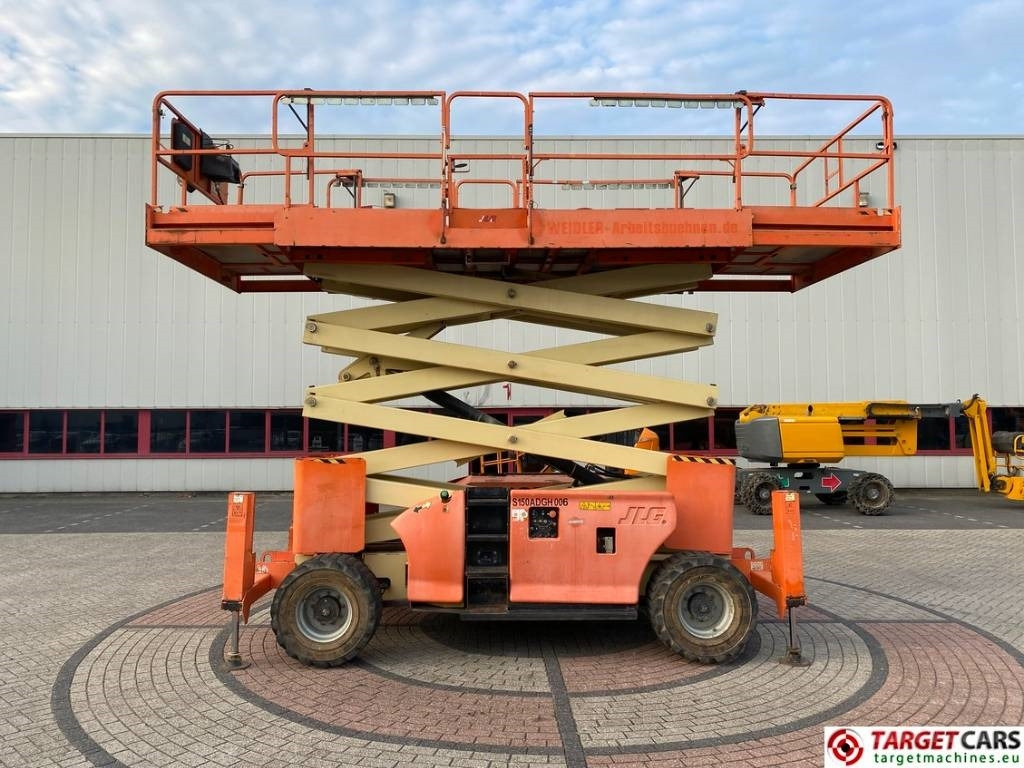 JLG 4394RT Diesel 4x4 Scissor Work Lift 1511cm - مرفاع مقصي: صورة 5 JLG 4394RT Diesel 4x4 Scissor Work Lift 1511cm - مرفاع مقصي: صورة 5