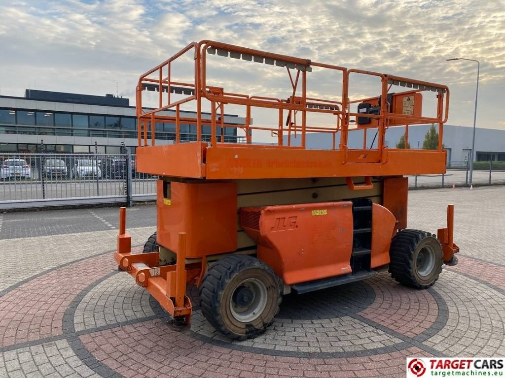 JLG 4394RT Diesel 4x4 Scissor Work Lift 1511cm - مرفاع مقصي: صورة 3 JLG 4394RT Diesel 4x4 Scissor Work Lift 1511cm - مرفاع مقصي: صورة 3