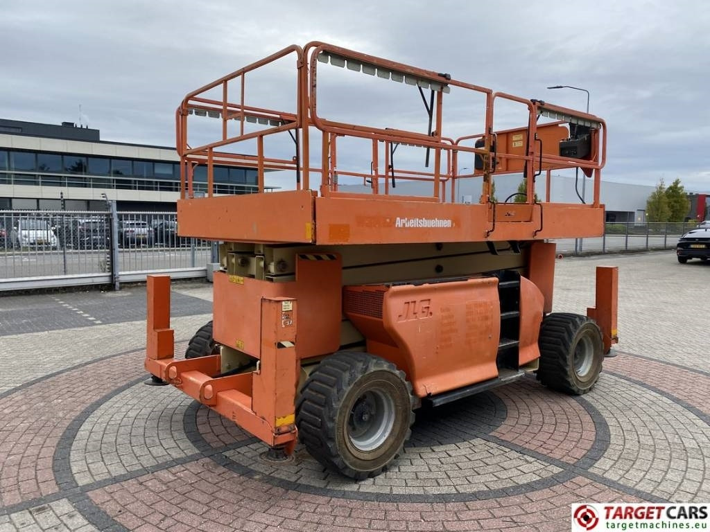 JLG 4394RT Diesel 4x4 Scissor Work Lift 1511cm - مرفاع مقصي: صورة 3 JLG 4394RT Diesel 4x4 Scissor Work Lift 1511cm - مرفاع مقصي: صورة 3