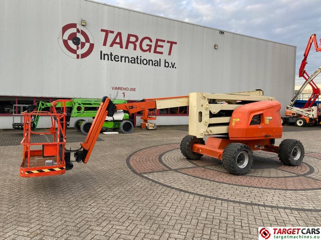 JLG 520AJ Articulated 4x4 Diesel Boom Work Lift 1800cm - مرفاع مفصلي: صورة 1 JLG 520AJ Articulated 4x4 Diesel Boom Work Lift 1800cm - مرفاع مفصلي: صورة 1