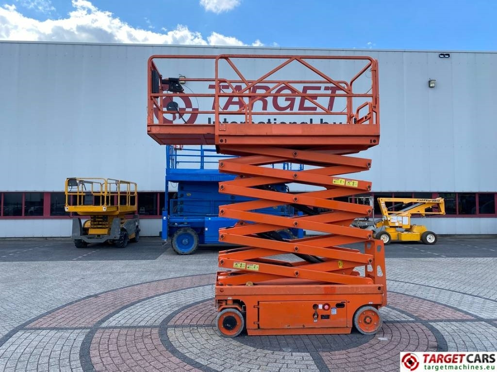 PB Lifttechnik S140-12EC Electric Scissor Work Lift 1380cm - مرفاع مقصي: صورة 5 PB Lifttechnik S140-12EC Electric Scissor Work Lift 1380cm - مرفاع مقصي: صورة 5
