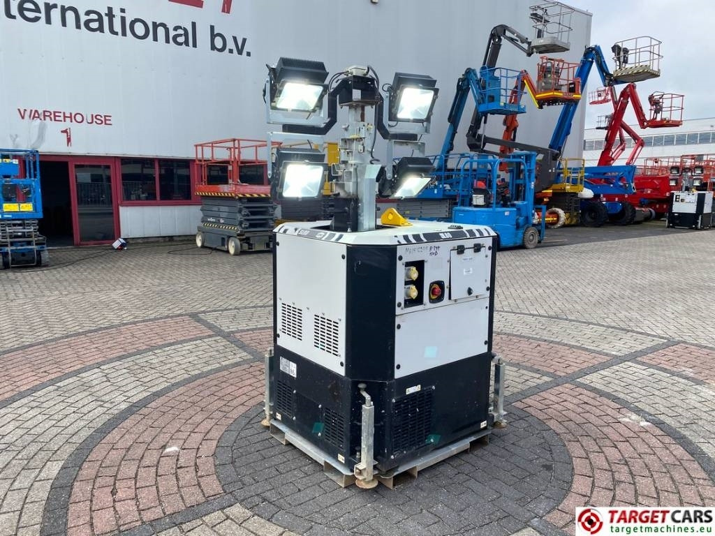 SMC SL80 Tower Light SL80K 4x300W Led - برج إنارة: صورة 1 SMC SL80 Tower Light SL80K 4x300W Led - برج إنارة: صورة 1