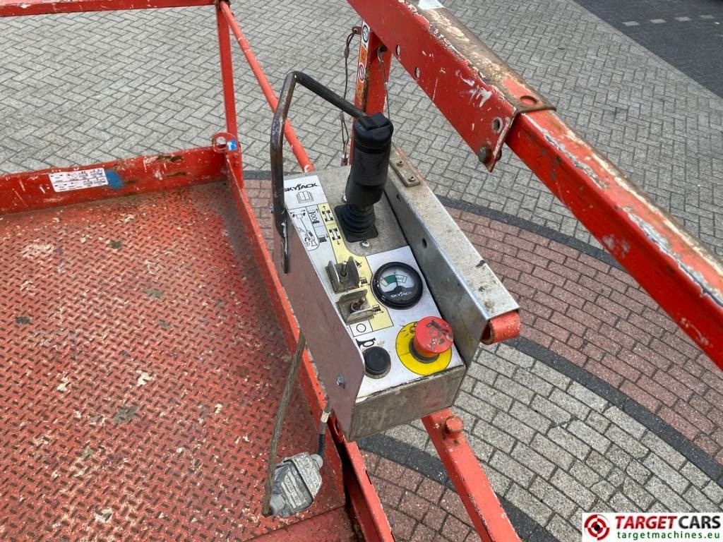 مرفاع مقصي SkyJack SJIII-4632 Electric 4632 Scissor Work Lift 1170cm: صورة 9 مرفاع مقصي SkyJack SJIII-4632 Electric 4632 Scissor Work Lift 1170cm: صورة 9