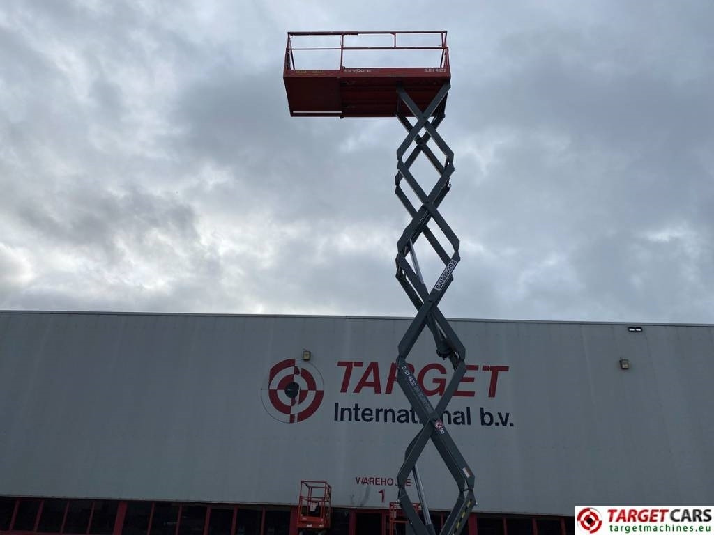 مرفاع مقصي SkyJack SJIII-4632 Electric 4632 Scissor Work Lift 1170cm: صورة 20 مرفاع مقصي SkyJack SJIII-4632 Electric 4632 Scissor Work Lift 1170cm: صورة 20