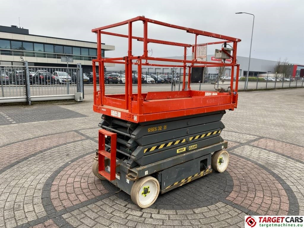 SkyJack SJIII-4632 Electric 4632 Scissor Work Lift 1170cm - مرفاع مقصي: صورة 3 SkyJack SJIII-4632 Electric 4632 Scissor Work Lift 1170cm - مرفاع مقصي: صورة 3