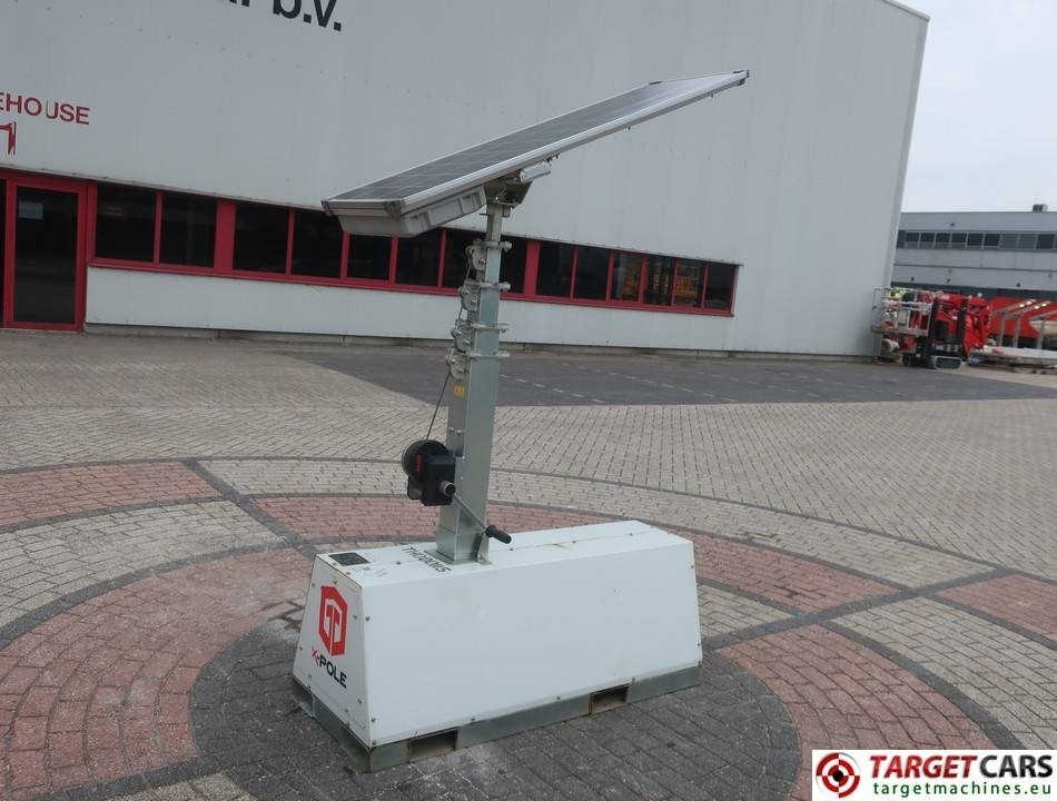 Trime X-Polar Solar Panel 50W Led Tower Light - برج إنارة: صورة 1 Trime X-Polar Solar Panel 50W Led Tower Light - برج إنارة: صورة 1