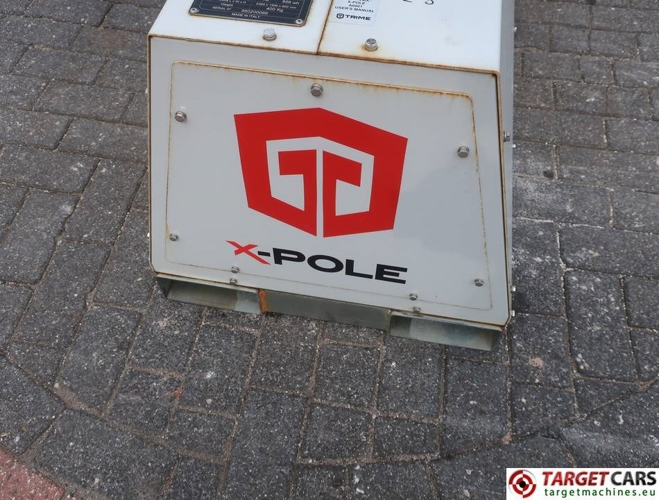 برج إنارة Trime X-Pole Tower Light 2x25W Led Solar Panel: صورة 16 برج إنارة Trime X-Pole Tower Light 2x25W Led Solar Panel: صورة 16