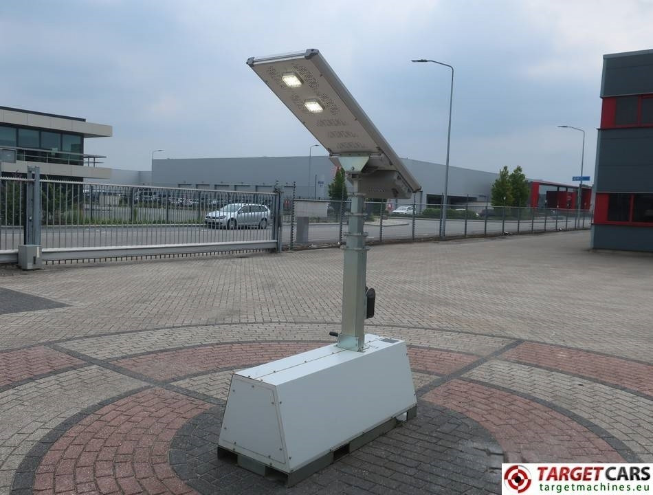 Trime X-Pole Tower Light 2x25W Led Solar Panel - برج إنارة: صورة 3 Trime X-Pole Tower Light 2x25W Led Solar Panel - برج إنارة: صورة 3