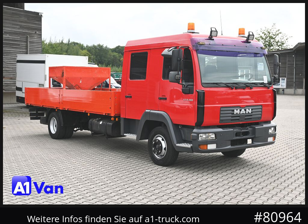 MAN MAN LE 8.180 Pritsche Doka, Automatik, AHK, 6-Sitzer - شاحنة توصيل مفتوحة, الشاحنات الصغيرة كابينة مزدوجة: صورة 1 MAN MAN LE 8.180 Pritsche Doka, Automatik, AHK, 6-Sitzer - شاحنة توصيل مفتوحة, الشاحنات الصغيرة كابينة مزدوجة: صورة 1