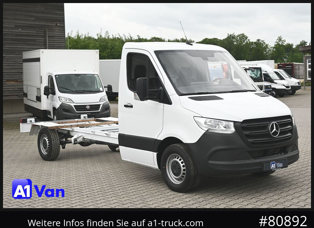 MERCEDES-BENZ Sprinter 317 CDI Fahrgestell, NEU, Klima, Tempomat, 3-Sitzer - شاحنة بهيكل معدني للمقصورة: صورة 1 MERCEDES-BENZ Sprinter 317 CDI Fahrgestell, NEU, Klima, Tempomat, 3-Sitzer - شاحنة بهيكل معدني للمقصورة: صورة 1