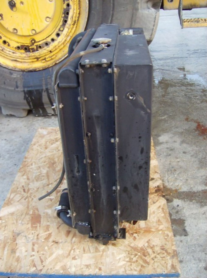 Caterpillar 317 NVA RADIATORE ACQUA - مشعاع - آلات الإنشاء: صورة 3 Caterpillar 317 NVA RADIATORE ACQUA - مشعاع - آلات الإنشاء: صورة 3