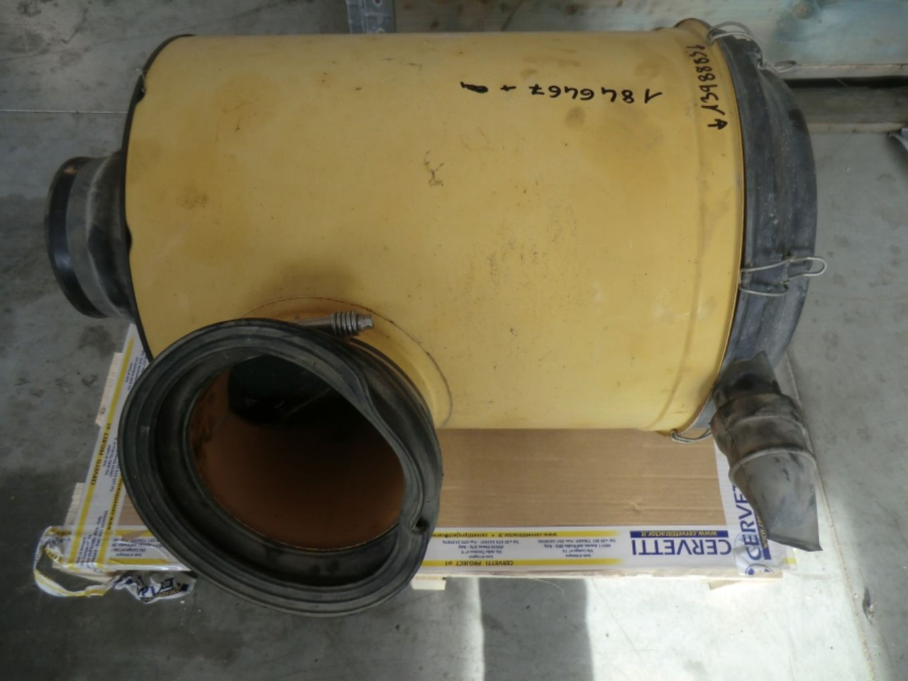 Caterpillar 735 Contenitore del filtro dell aria completo - فلتر هواء - آلات الإنشاء: صورة 3 Caterpillar 735 Contenitore del filtro dell aria completo - فلتر هواء - آلات الإنشاء: صورة 3
