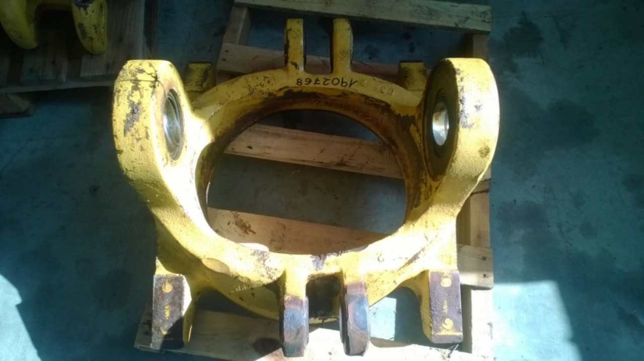 Caterpillar 735 Supporto perno snodo centrale - هيكل السيارة الخارجية - آلات الإنشاء: صورة 1 Caterpillar 735 Supporto perno snodo centrale - هيكل السيارة الخارجية - آلات الإنشاء: صورة 1