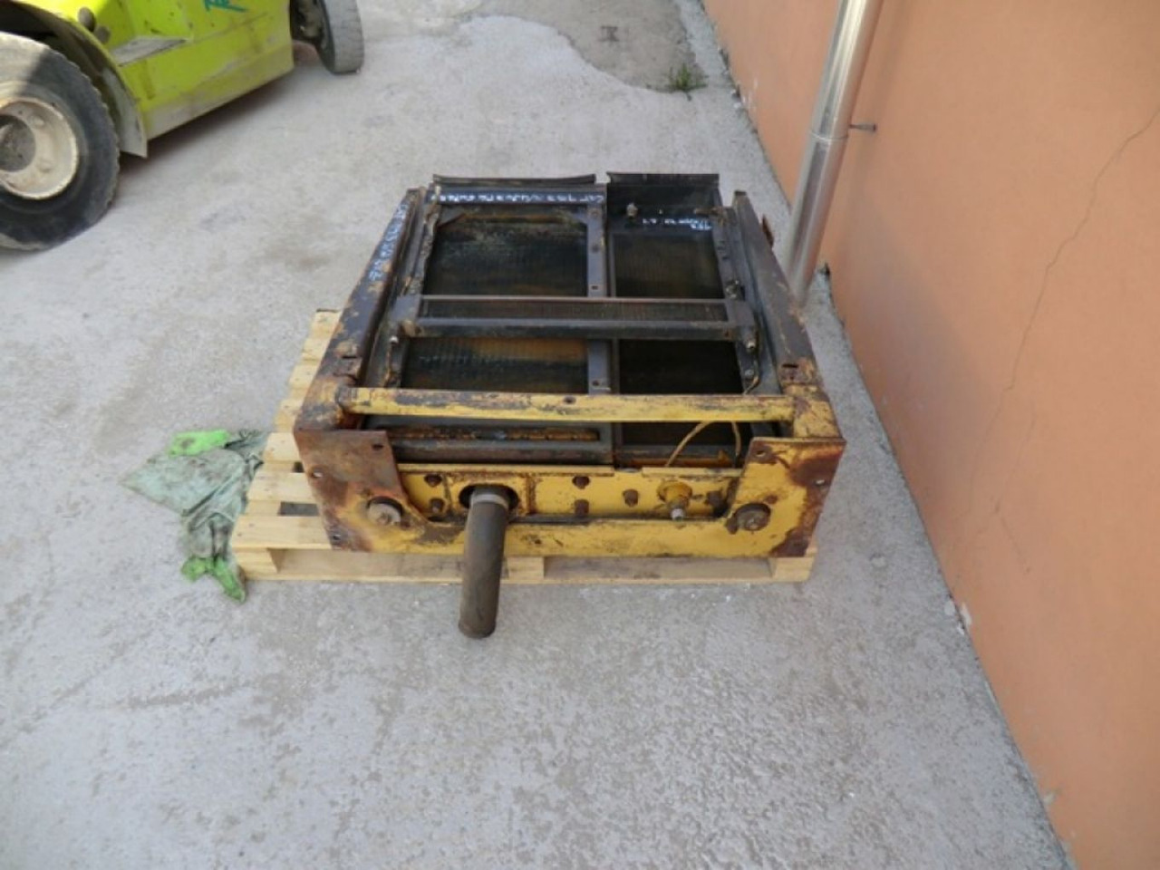 Caterpillar 953 RADIATORE ACQUA - مشعاع - آلات الإنشاء: صورة 3 Caterpillar 953 RADIATORE ACQUA - مشعاع - آلات الإنشاء: صورة 3
