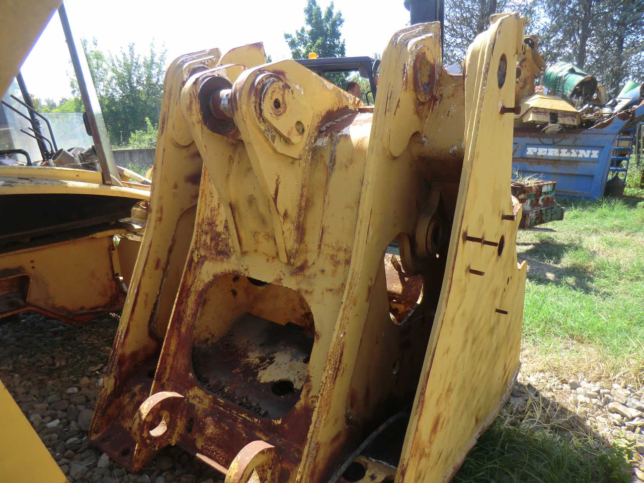 Caterpillar 963D COFANO ANTERIORE - غطاء السيارة - آلات الإنشاء: صورة 4 Caterpillar 963D COFANO ANTERIORE - غطاء السيارة - آلات الإنشاء: صورة 4