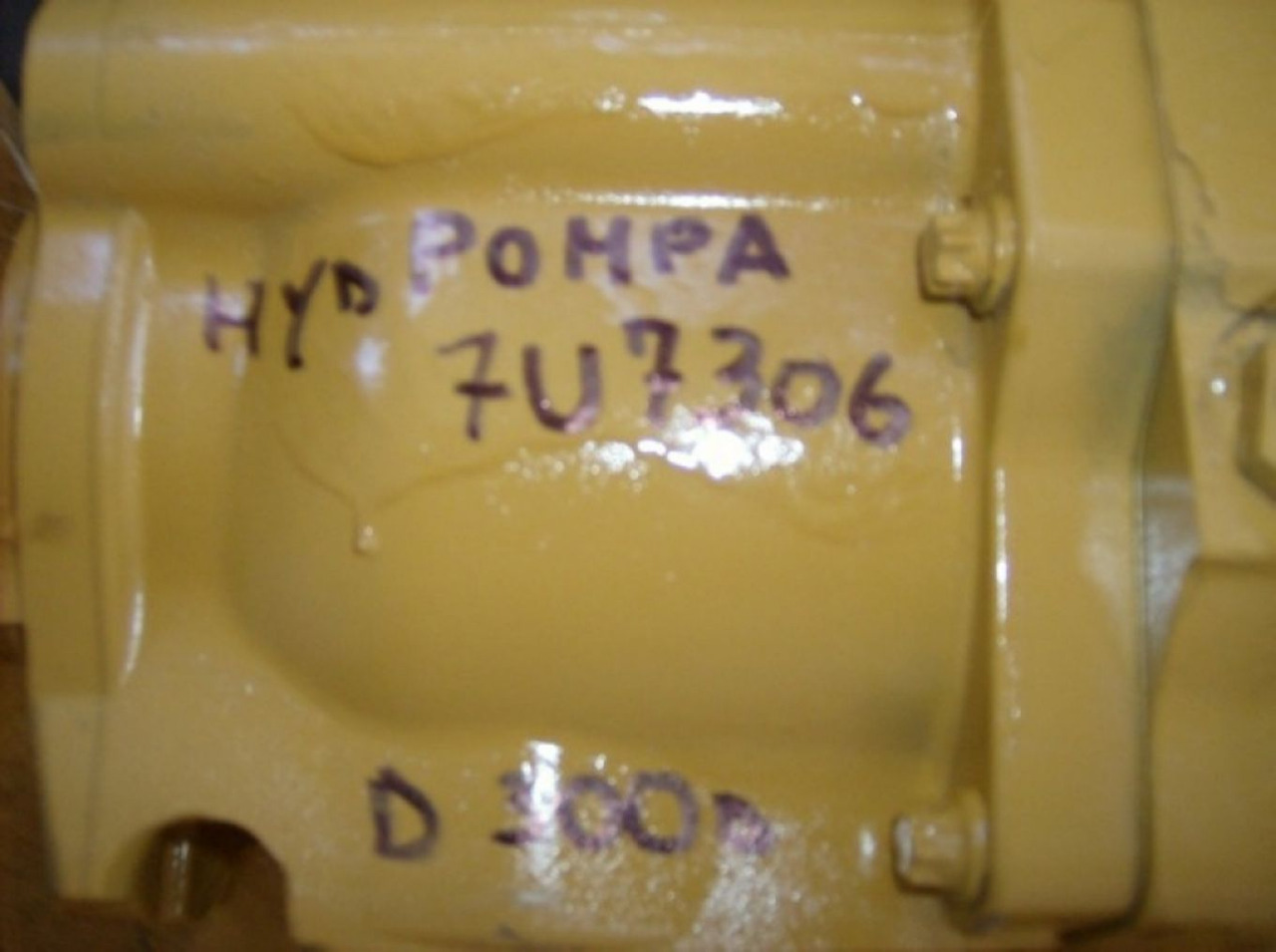 Caterpillar D300D POMPA IDRAULICA - مضخة هيدروليكية - آلات الإنشاء: صورة 1 Caterpillar D300D POMPA IDRAULICA - مضخة هيدروليكية - آلات الإنشاء: صورة 1