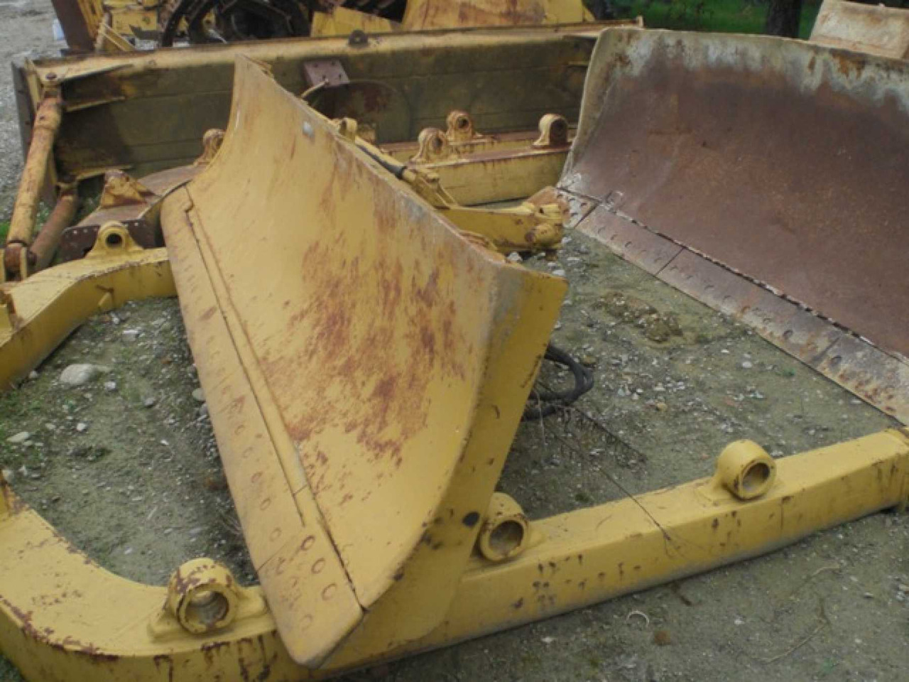 Caterpillar D7 D7F D7G LAMA ANGLEDOZER CON TILT - نصل - بلدوزر: صورة 1 Caterpillar D7 D7F D7G LAMA ANGLEDOZER CON TILT - نصل - بلدوزر: صورة 1