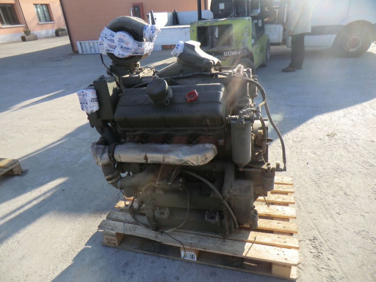 DETROIT DIESEL 8V53 MOTORE MARINO USATO COMPLETO DI TURBO E MOTORINO DI AVVIAMENTO. - محرك - آلات الإنشاء: صورة 4 DETROIT DIESEL 8V53 MOTORE MARINO USATO COMPLETO DI TURBO E MOTORINO DI AVVIAMENTO. - محرك - آلات الإنشاء: صورة 4