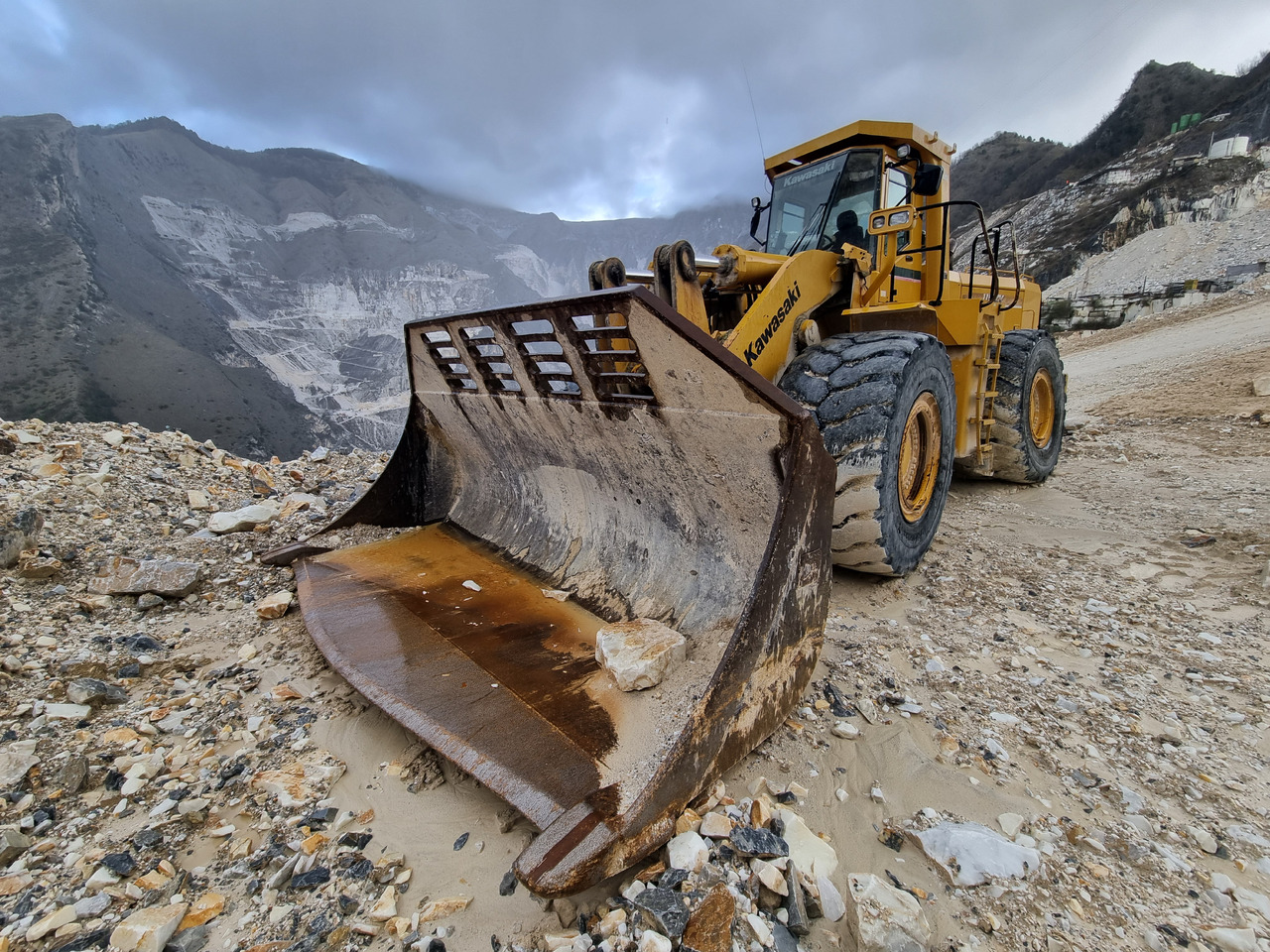 KAWASAKI 115ZV-2 - اللودر بعجل: صورة 1 KAWASAKI 115ZV-2 - اللودر بعجل: صورة 1