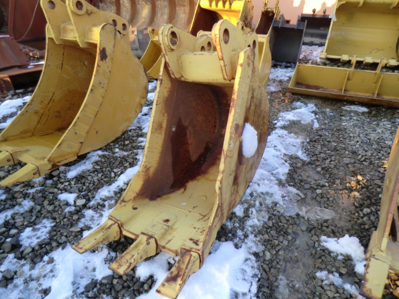 Mantovani Benne L 221 GP Benna con denti, larghezza mm 600. - بكت حفار: صورة 4 Mantovani Benne L 221 GP Benna con denti, larghezza mm 600. - بكت حفار: صورة 4