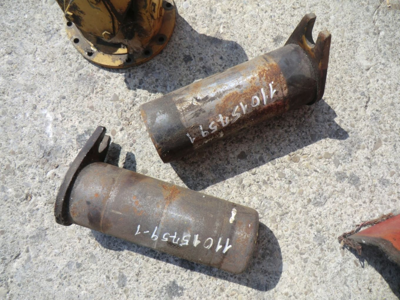 VOLVO L120C PERNO DEL BRACCIO - هيكل السيارة الخارجية - آلات الإنشاء: صورة 2 VOLVO L120C PERNO DEL BRACCIO - هيكل السيارة الخارجية - آلات الإنشاء: صورة 2