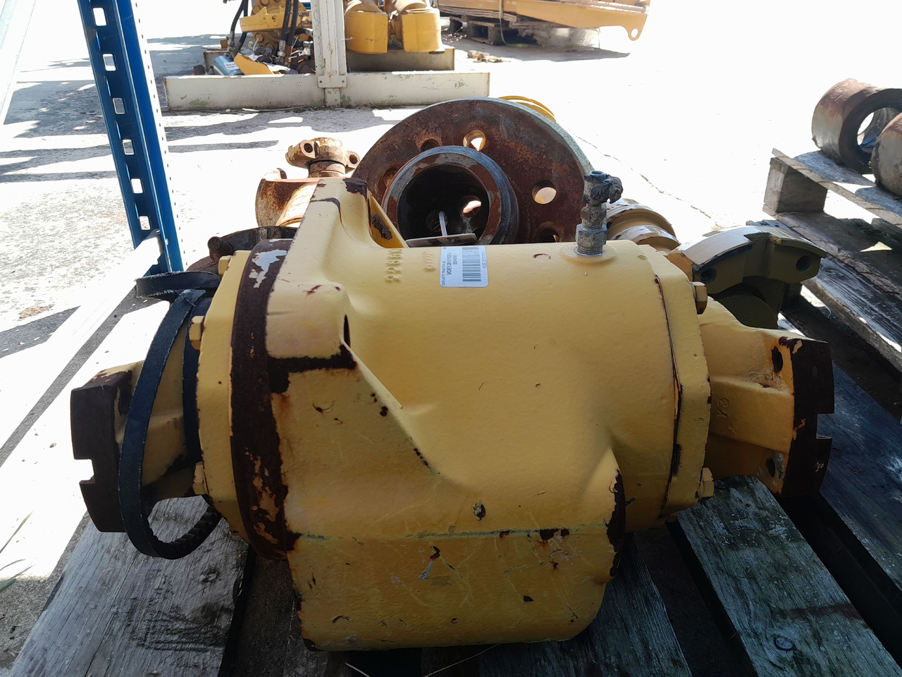 VOLVO L330E SUPPORT BEARING PROPELLER SHAFT - نقل الحركة - آلات الإنشاء: صورة 4 VOLVO L330E SUPPORT BEARING PROPELLER SHAFT - نقل الحركة - آلات الإنشاء: صورة 4