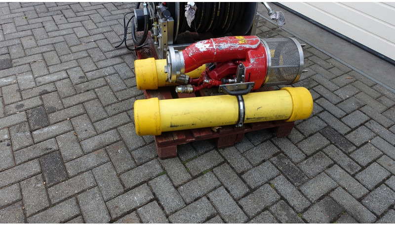 Mariflex en Collins Youldon Waterpomp met haspel - أجهزة هيدروليكية: صورة 3 Mariflex en Collins Youldon Waterpomp met haspel - أجهزة هيدروليكية: صورة 3