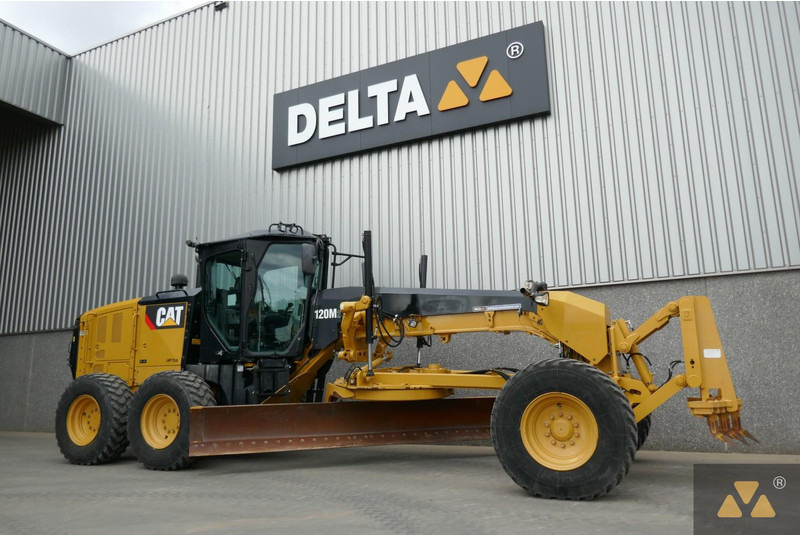 Caterpillar 120M2 - ماكينة تسوية: صورة 3 Caterpillar 120M2 - ماكينة تسوية: صورة 3