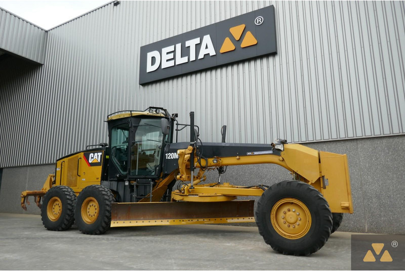 Caterpillar 120M - ماكينة تسوية: صورة 3 Caterpillar 120M - ماكينة تسوية: صورة 3