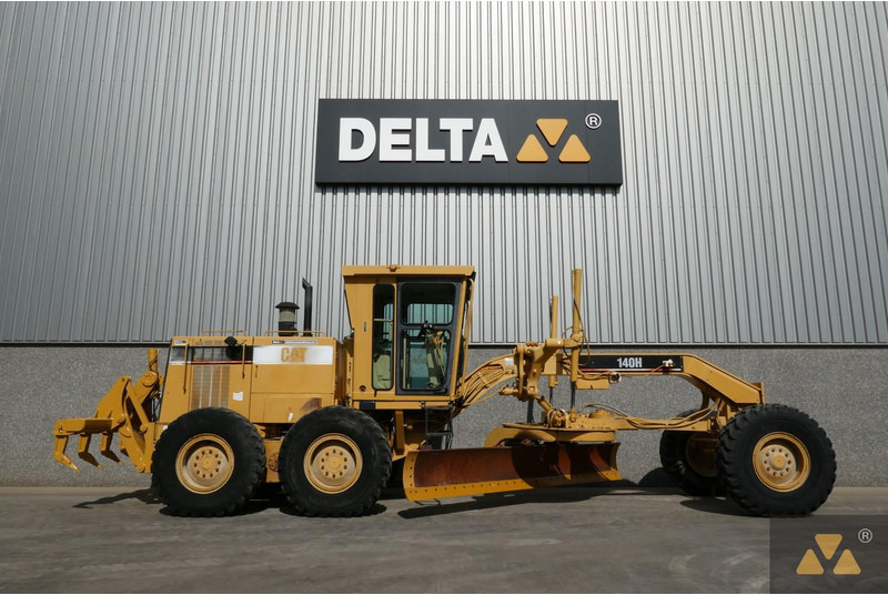 Caterpillar 140H - ماكينة تسوية: صورة 2 Caterpillar 140H - ماكينة تسوية: صورة 2