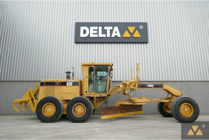 Caterpillar 140H - ماكينة تسوية: صورة 2 Caterpillar 140H - ماكينة تسوية: صورة 2