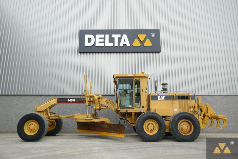 Caterpillar 140H - ماكينة تسوية: صورة 1 Caterpillar 140H - ماكينة تسوية: صورة 1