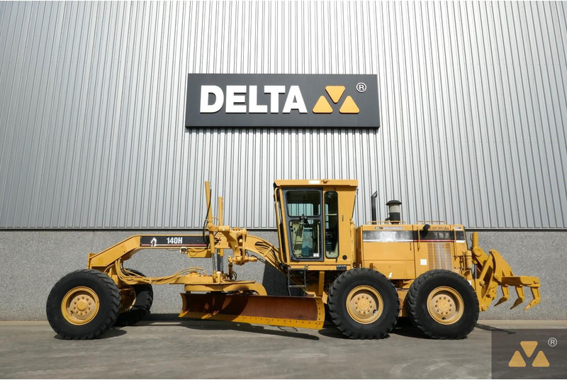 Caterpillar 140H - ماكينة تسوية: صورة 1 Caterpillar 140H - ماكينة تسوية: صورة 1