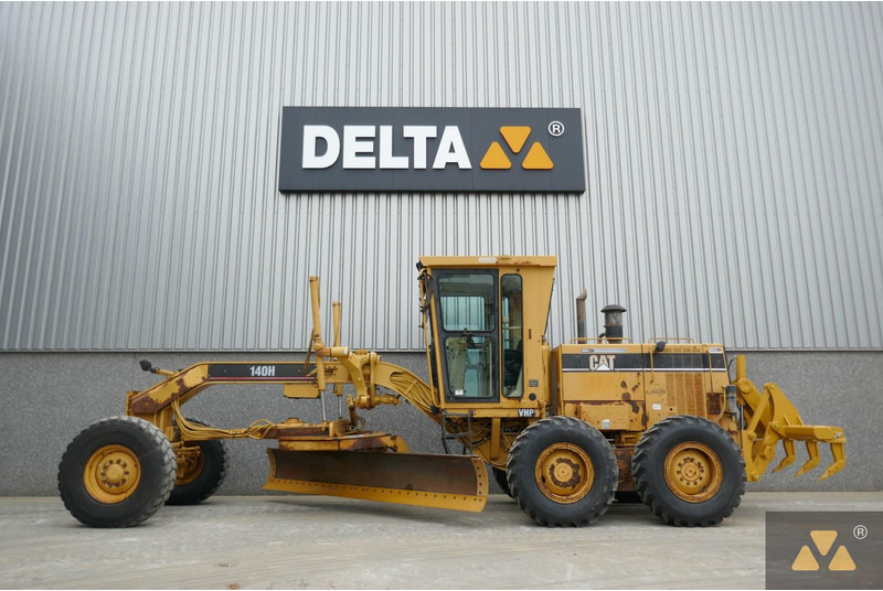 Caterpillar 140H - ماكينة تسوية: صورة 1 Caterpillar 140H - ماكينة تسوية: صورة 1